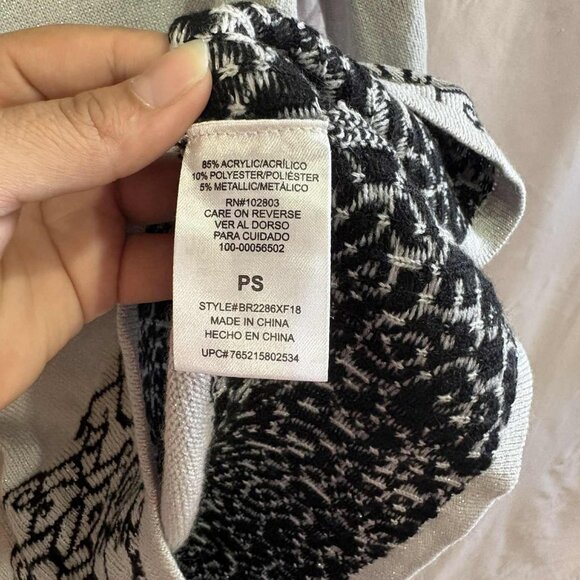 Briggs Petite Silver Knit Sweater Top Size PS – Patterned Cowl Neck Long Sleeve - Picture 5 of 5